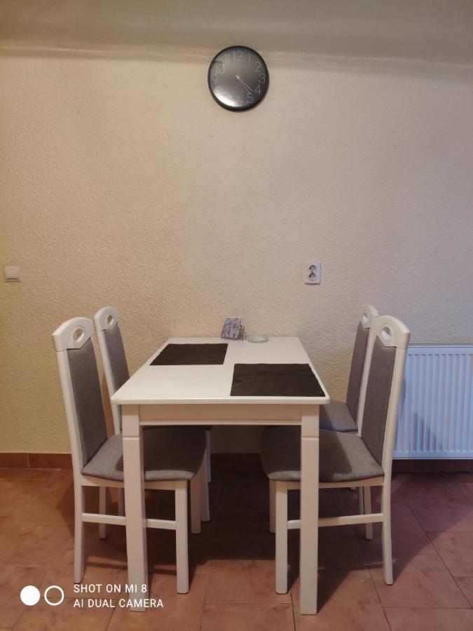 Apartments Domovik Мостова 5 Кв 44 Mukatjeve Exteriör bild